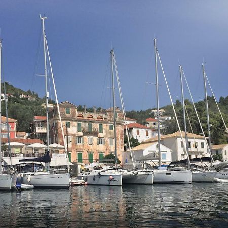 Averto Avali Gaios Buitenkant foto