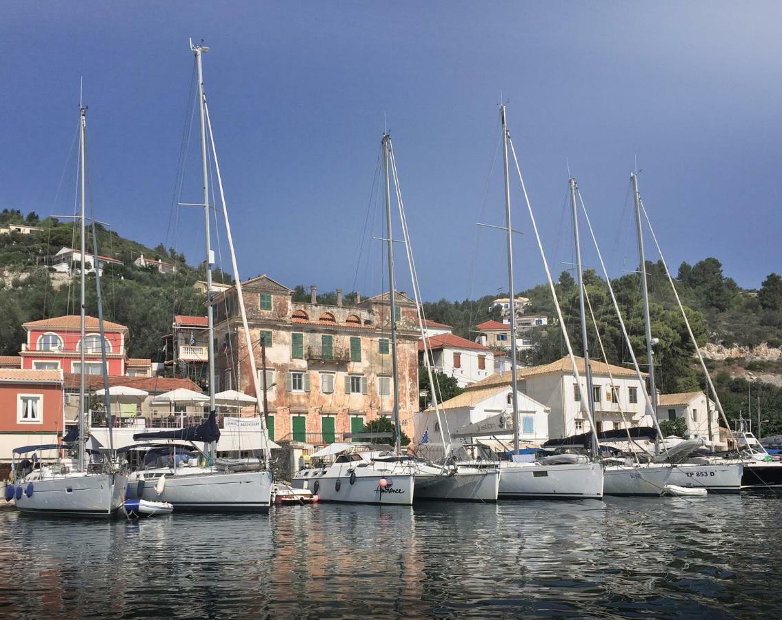 Averto Avali Gaios Buitenkant foto